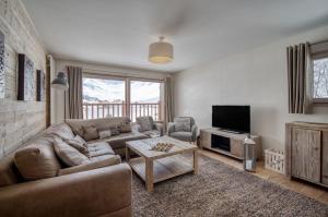 Chalet Fraidieu by Les Etincelles