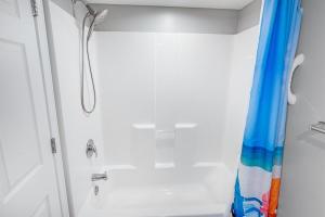 Studio, Barefoot Yacht Club, Saltwater Pools, New!