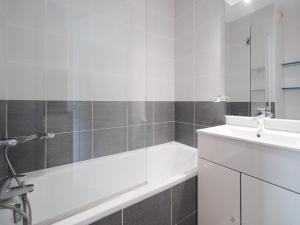 Saint Clair N112 ST2