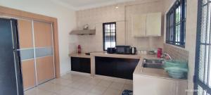 Bliss Homestay Miri - 3 Bedroom Double Storey Corner House with Netflix, Wi-Fi & hot water