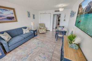 Direct Ocean Front, 1 BR Bay Watch,Pools-King Bed!