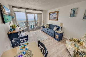 Direct Ocean Front, 1 BR Bay Watch,Pools-King Bed!