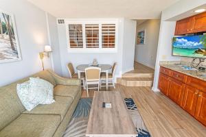 New Remodeled Oceanfront, Beach Cove Direct Views