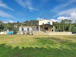 Villa San Peyre - private pool and large garden