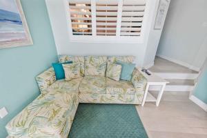 Corner Oceanfront,Newly Remodeled,Beach Cove,Pools