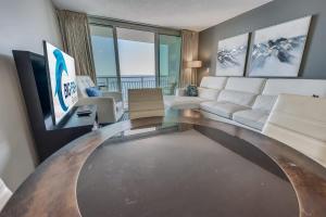 Fantastic Oceanfront, High Floor, Modern Building!