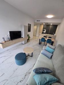 Playa Flamenca modern groundfloor apartment with pool access