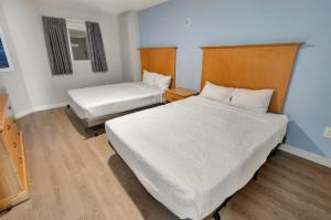 New Paradise Resort,Direct Oceanfront Views,Pools!