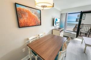 New Remodeled, Grand Cayman 662, Nice Decor,Pools!