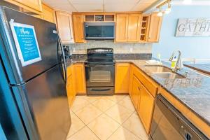 Sand Dunes Resort, 8th Floor, Ocean View Getaway!