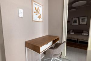 Bright Spacious 5 BR Apartment in the Center