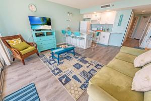 1BRM Ocean Forest Plaza Condo- Ocean Front, Pools!