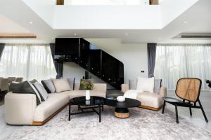 Menara Luxury 4 Bedroom Private Pool Villa BangTao