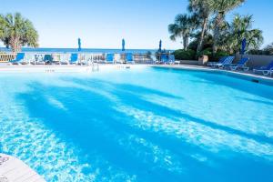 Nice Oceanfront 1BR with Heated Pools, Coral Beach