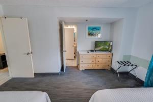 New Oceanfront Indoor Heated Pools, Low Floor,Nice