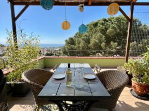 Cozy place, big roof terrace & spectacular views.