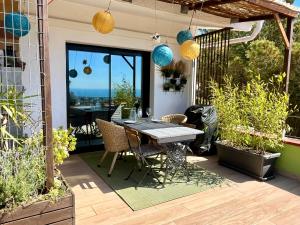 Cozy place, big roof terrace & spectacular views.