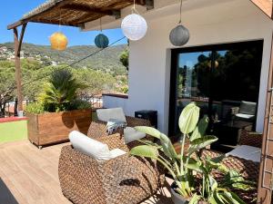 Cozy place, big roof terrace & spectacular views.