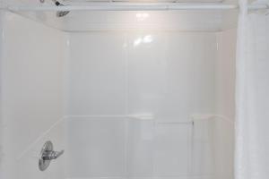 King Bed, Studio Oceanfront, Indoor Heated Pools!