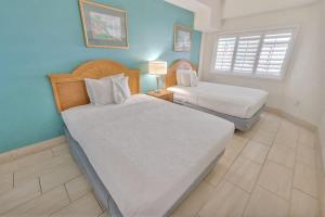 Amazing Seaside Escape with Balcony & Beach Access