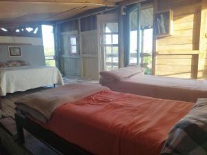 Rancho de madera rustico a dos cuadras del atlantico