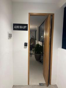 The Azure Sea Loft 2 BR - Pererenan Beach