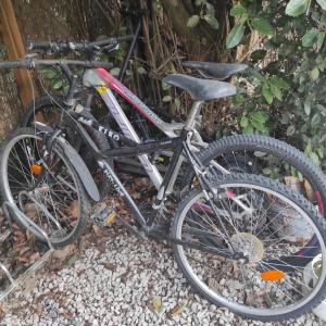 Le 384 mobilhome Clim Velos TV lavlinge plancha transats