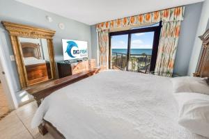 Experience a Coastal Paradise, Breathtaking Views!