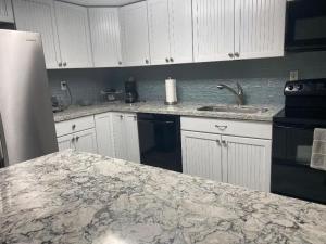 Oceanfront retreat, serene views & screened lanai #30