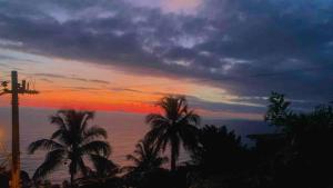 Casa Beira Mar Vista Panorâmica e Por do sol Inesquecível