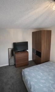 Modern 4-Bed House-Close Links to M5 & M6