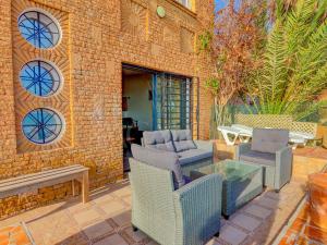 Zina Madraba - Surf - 5 PX