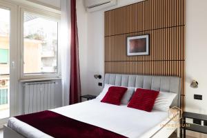 Teano Apt - 10min to Colosseo, 100mt to metro, A-C, 2 Bedrooms