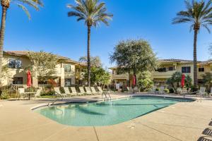 Snowbird Escape with Pool! 4 Mi to Kierland Commons