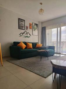 1 Bedroom Escape with great Views, Pool and Gym