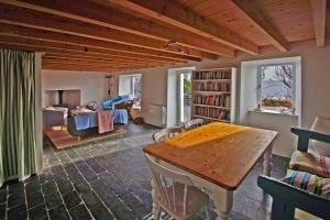 4 Bed in Rosscarbery oc-i508