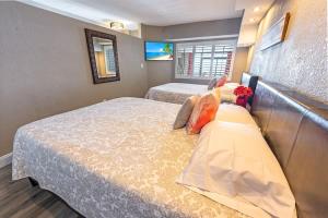 Beach Cove 1BR Oceanfront Condo,Nice Balcony,Pools