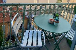 Cozystay 1825 Luxury Duplex on Rue dAntibes