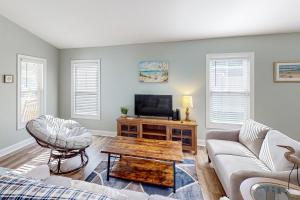 OAI37 Oak Island Oasis