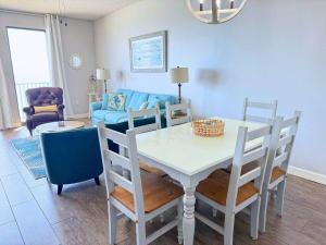 Phoenix V | Beachfront Family Favorite | Pools & Pickleball