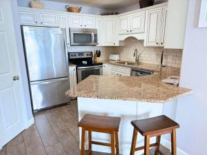 Phoenix V | Beachfront Family Favorite | Pools & Pickleball