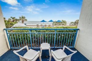 New Oceanfront 1BR - Coral Beach w Heated Pools!