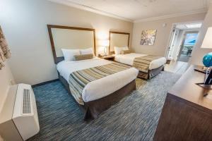 New Oceanfront 1BR - Coral Beach w Heated Pools!