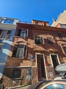 Bilocale centrale - 1 piano metro Manzoni