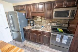 Direct Oceanfront Views 1BR Palms Nice Pools!