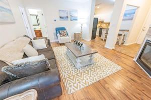 NEW! Large 2BR Savannah Shores PoolPickleball