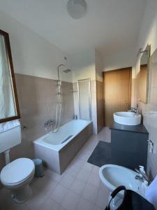 Duo Living, spacious comfortable apartment 5 minutes from Lancetti