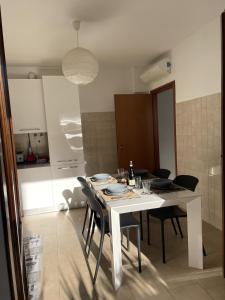 Duo Living, spacious comfortable apartment 5 minutes from Lancetti