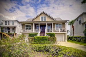 Fantastic getaway with private pool, deck, game room, AC & fast WiFi