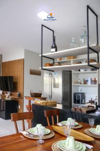 Casa charmosa 2 quartos, 2 banheiros e piscina privativa